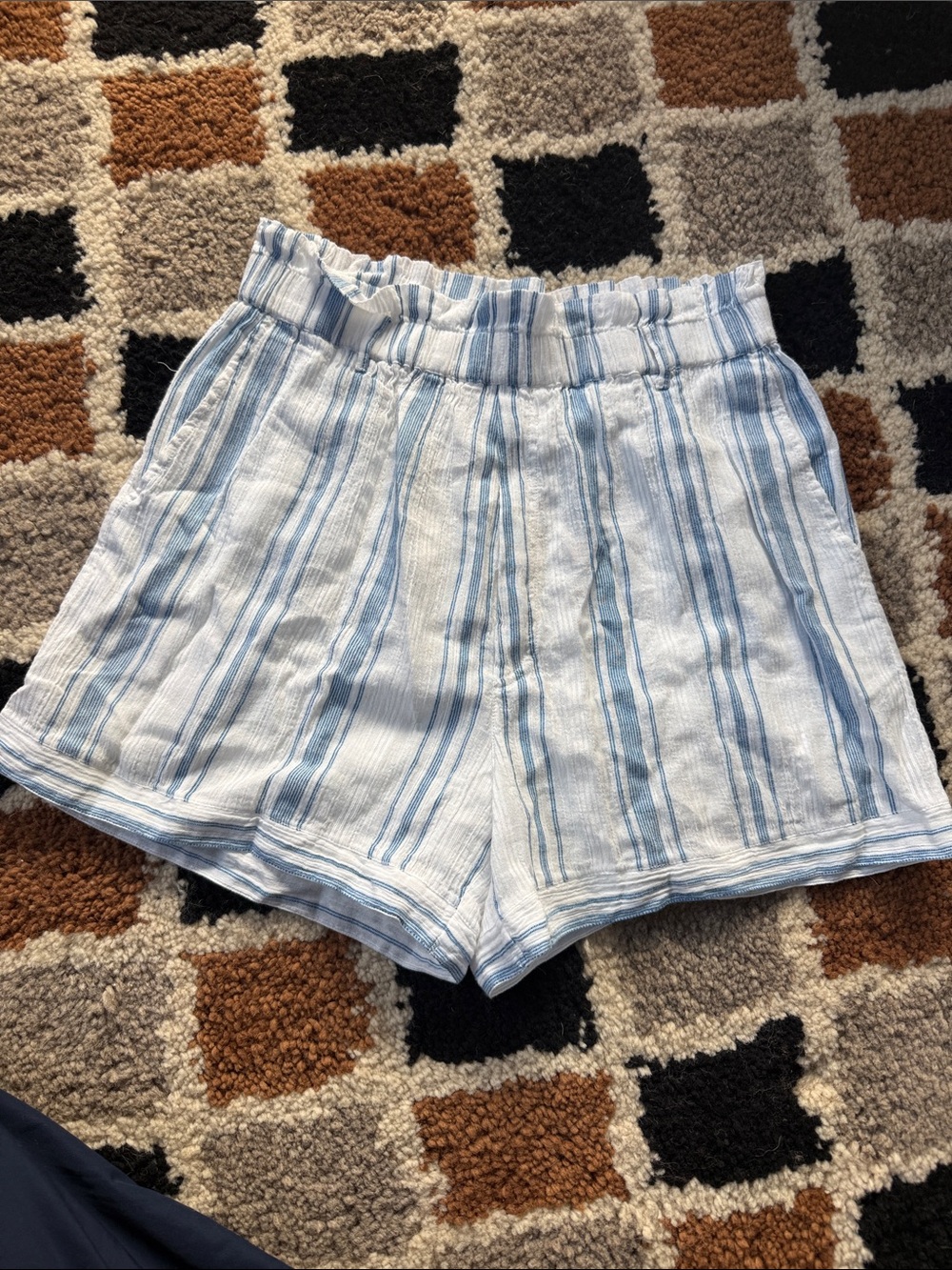 Elastic-Waist Striped High-Rise Women’s Shorts — Light Blue/White